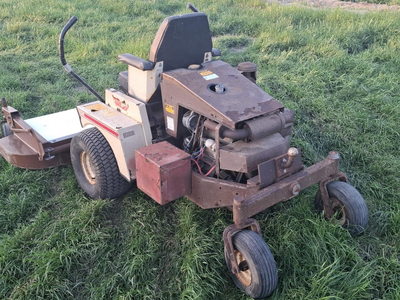 Oerdegelijke grasshopper 721D met maaidek 1,55 meter