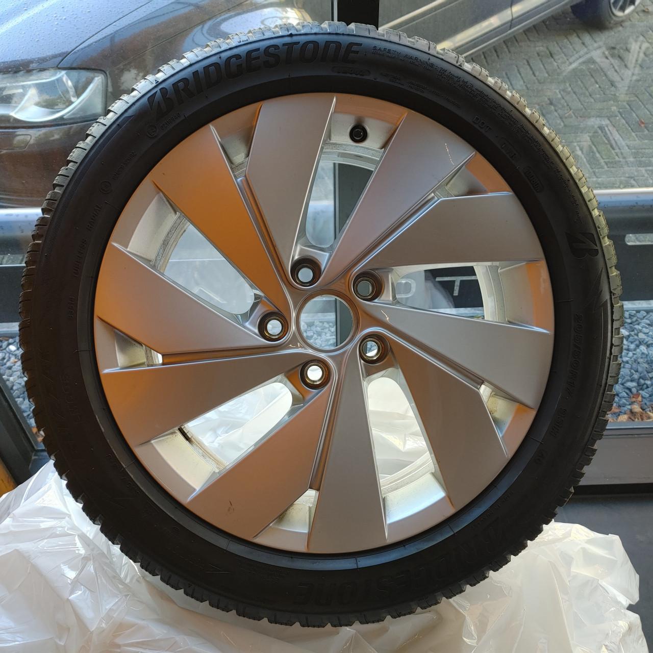 Volkswagen Belmont velgen 17 inch met winterbanden