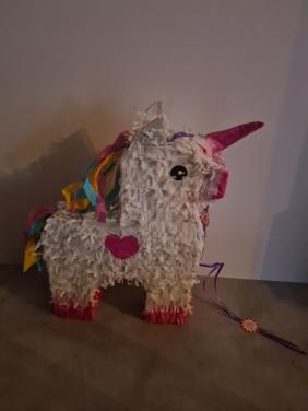 Pinata surprise eenhoorn