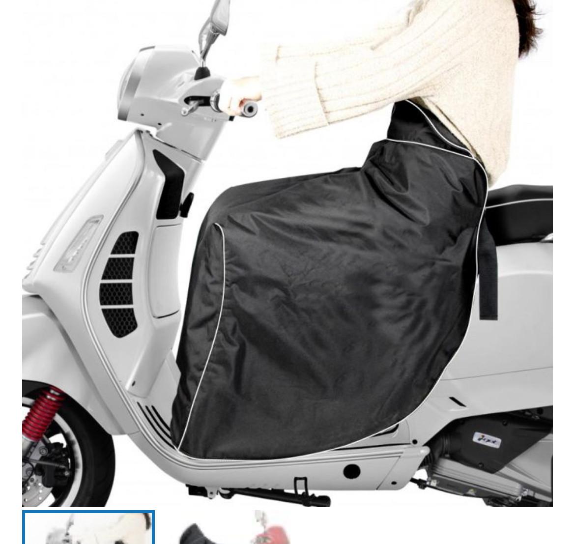 Regenhoes benen bij scooter gebruik