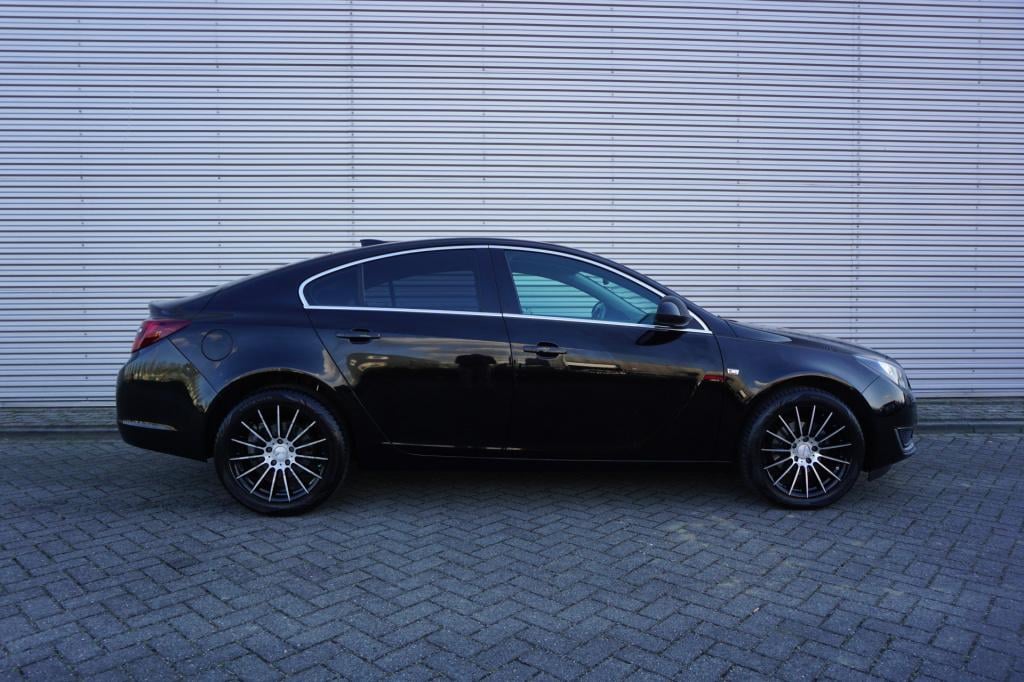 Opel Insignia 1.6 cdti innovation automaat - airco / navi / cruise / elektr