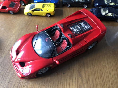 3 schaalmodel auto's ( uit de vitrine )