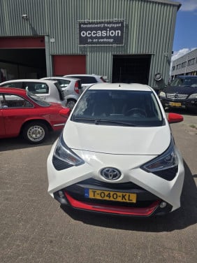 Toyota aygo 1.0 VVT-i x- city  AUTOMAAT!!!!! km13650
