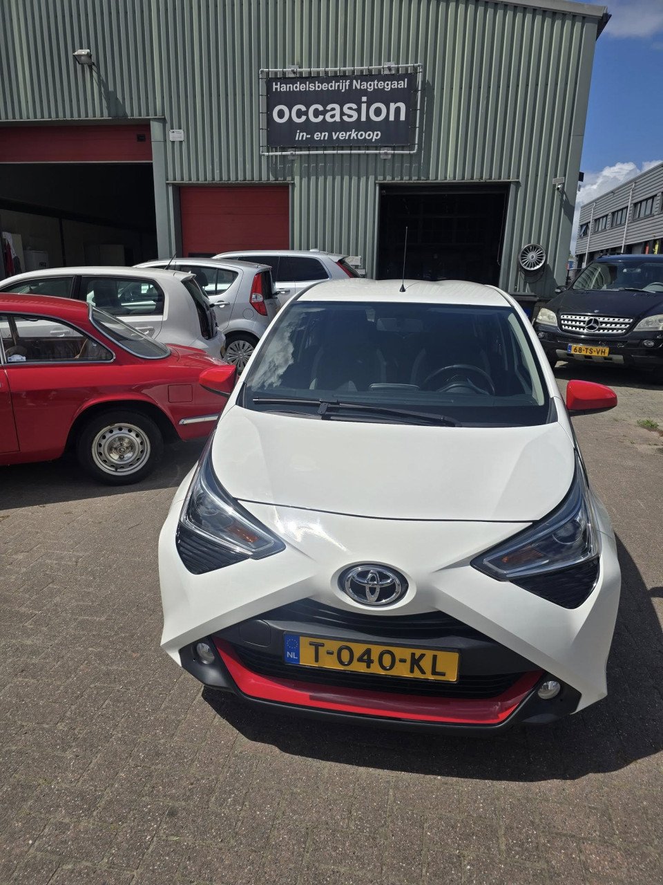 Toyota aygo 1.0 VVT-i x- city  AUTOMAAT!!!!! km13650