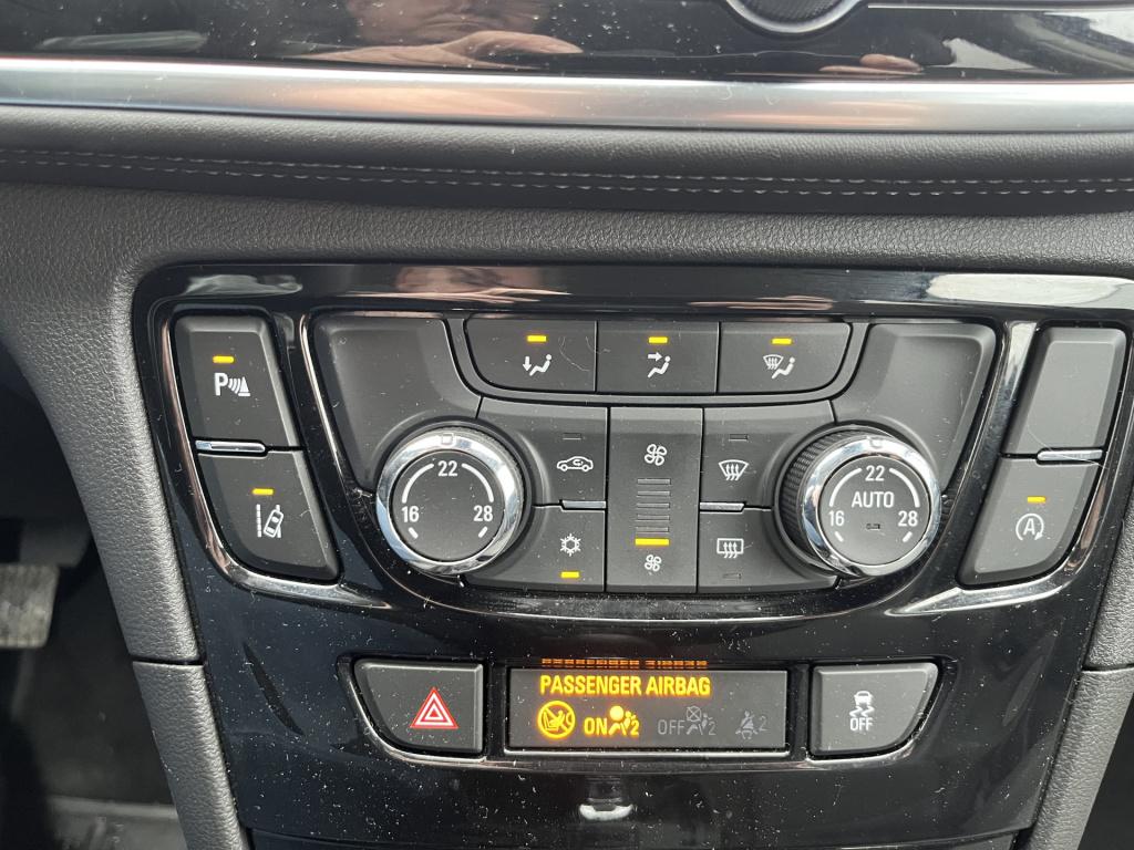 Opel Mokka 1.4 turbo innovation 9dkm !!!!