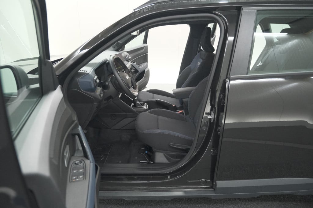 Dacia Duster mild hybrid 130 expression | camera | stoelverwarming | apple