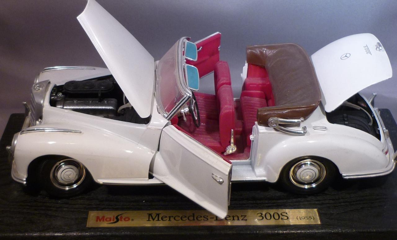 Model auto  Mercedes 200S  metaal