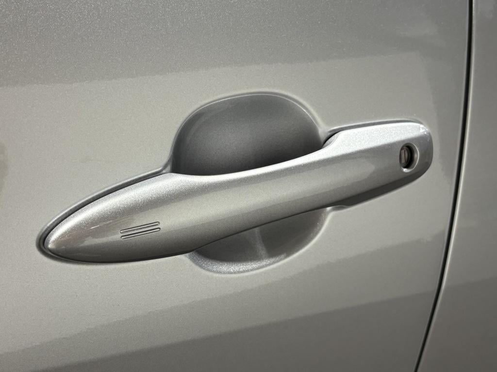 Toyota Yaris 1.5 hyb. 115 first edition | demo |