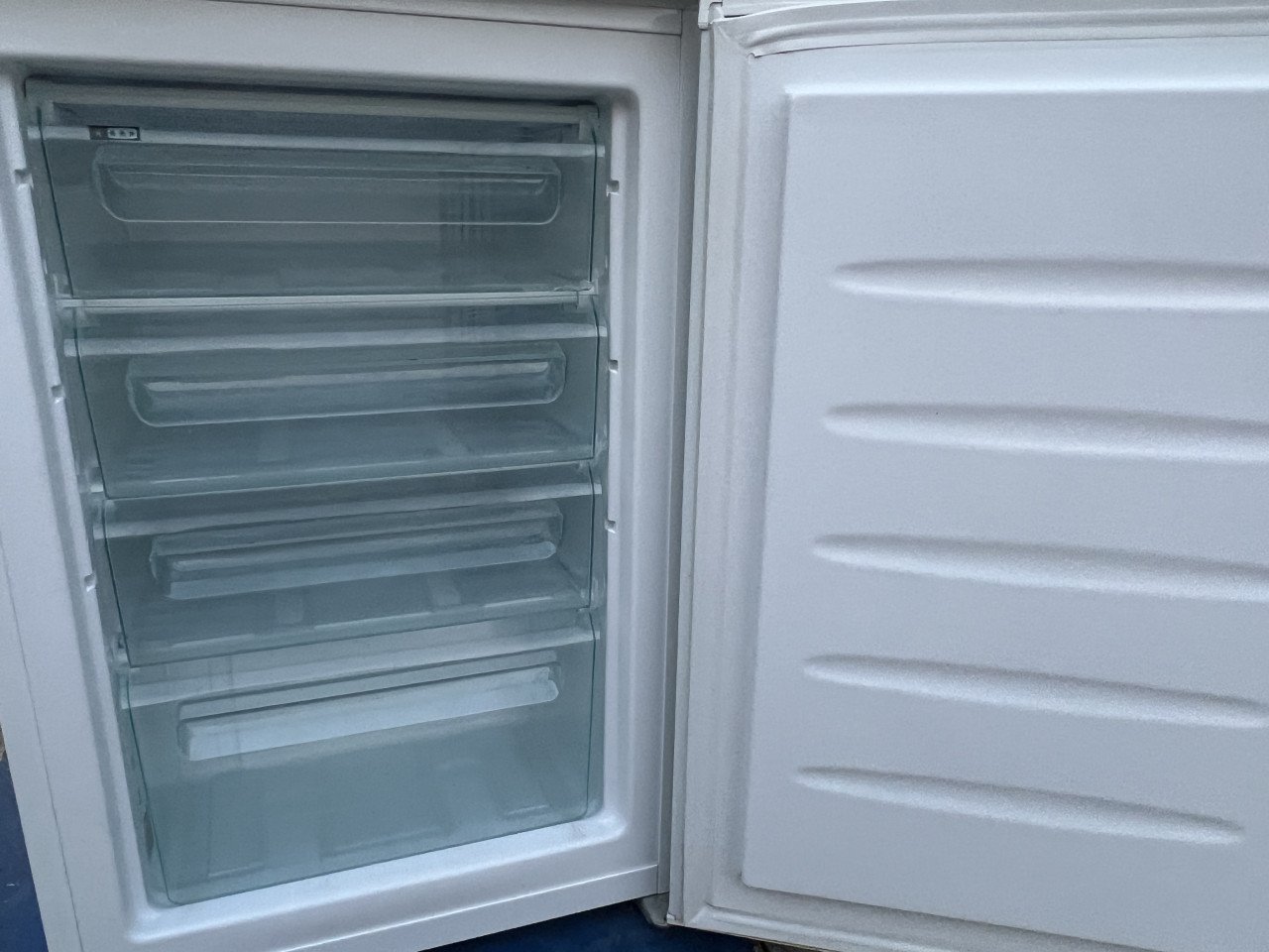 4 laden A++ klasse tafelmodel vrieskast 85x55 cm Inhoud vriezer 80 liter