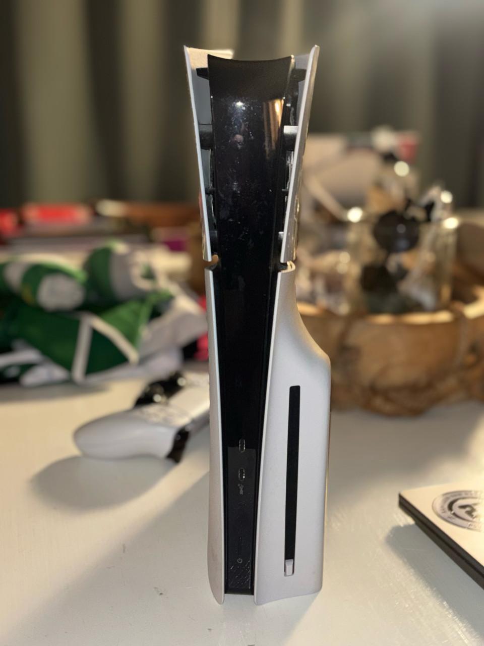 Playstation 5 (1TB) + beeldscherm + controller