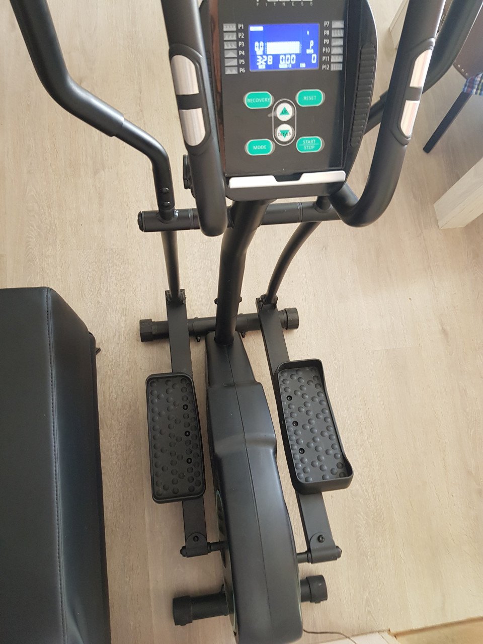 Cross trainer