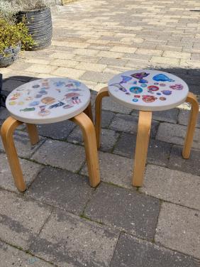 Houten kinderkrukjes