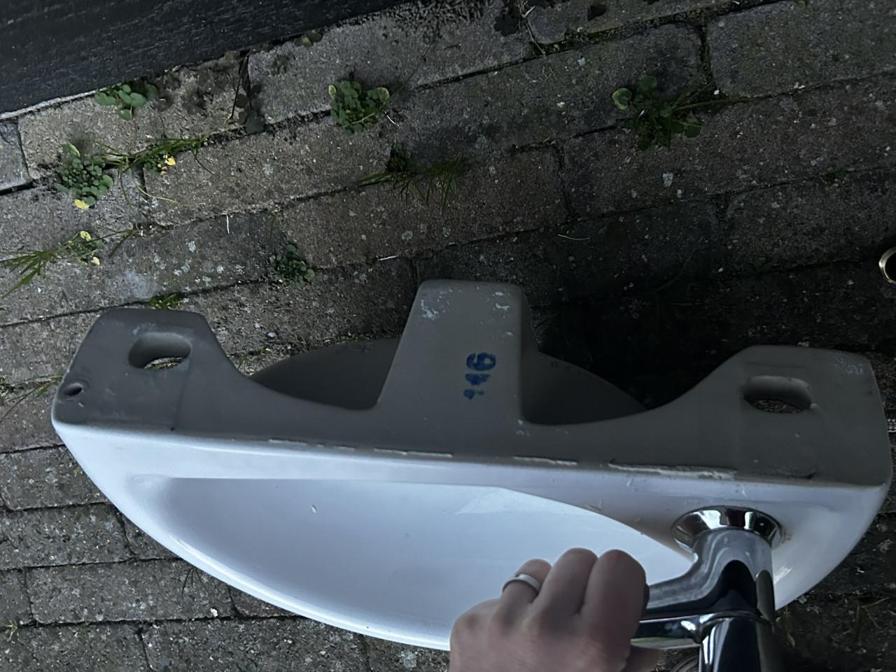 WC-Fontein met kraan