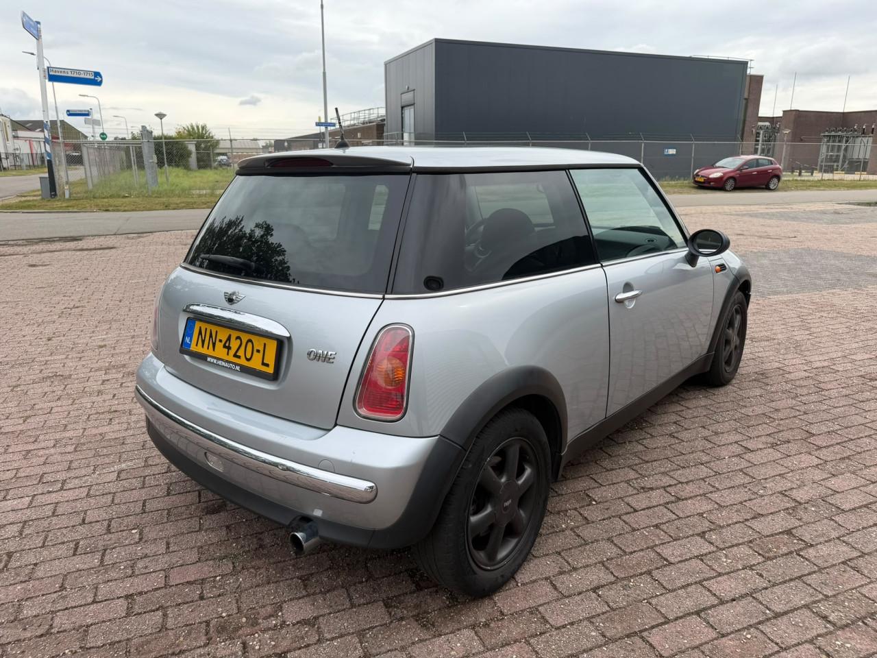 Mini one bj 2004  1500 euro