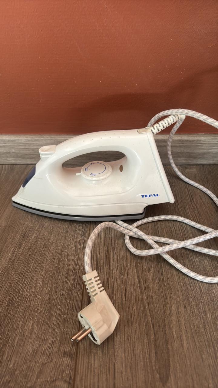 Strijkijzer met strijkplank