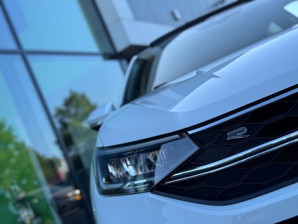 Volkswagen Taigo 1.5 tsi r-line * panoramadak * virtual cockpit * led * 18 