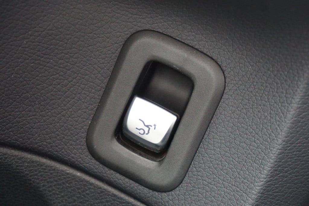 Mercedes-Benz C-Klasse 180 prestige climate / navi / cruise / stoelverw. / 