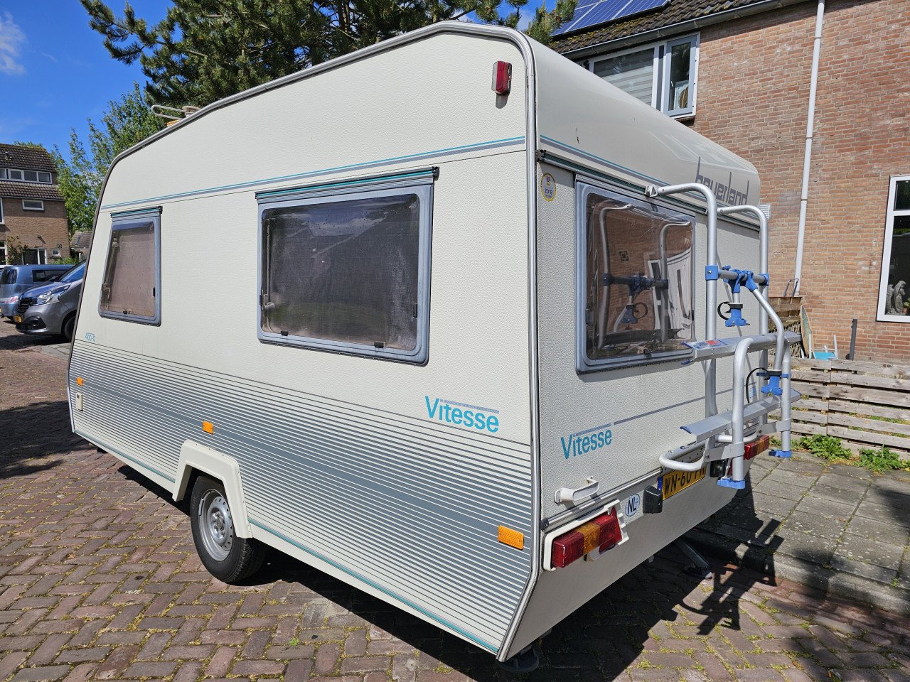 Beyerland vitesse 400 d met voortent