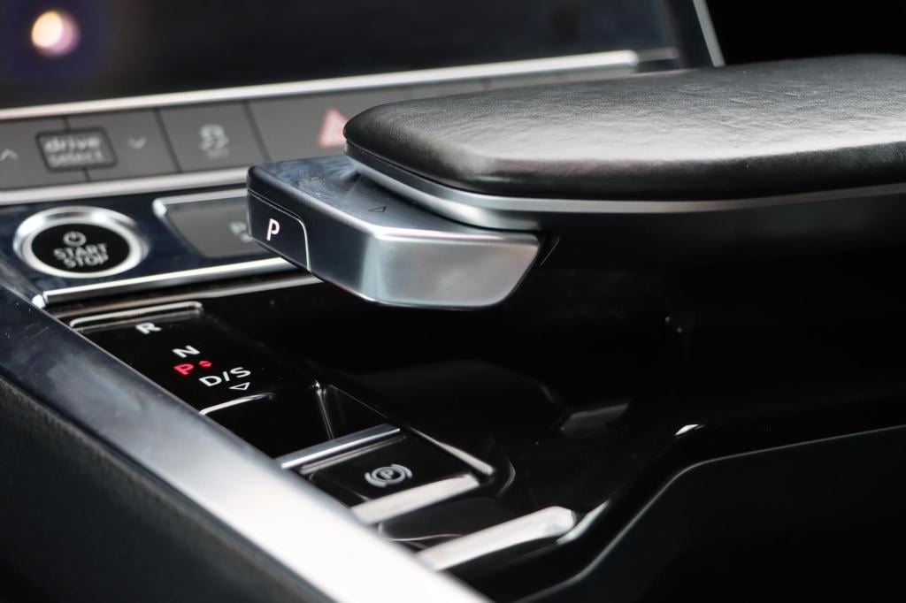 Audi E-tron 55 quattro s edition 95 kwh 408pk | soh 92,1% |
