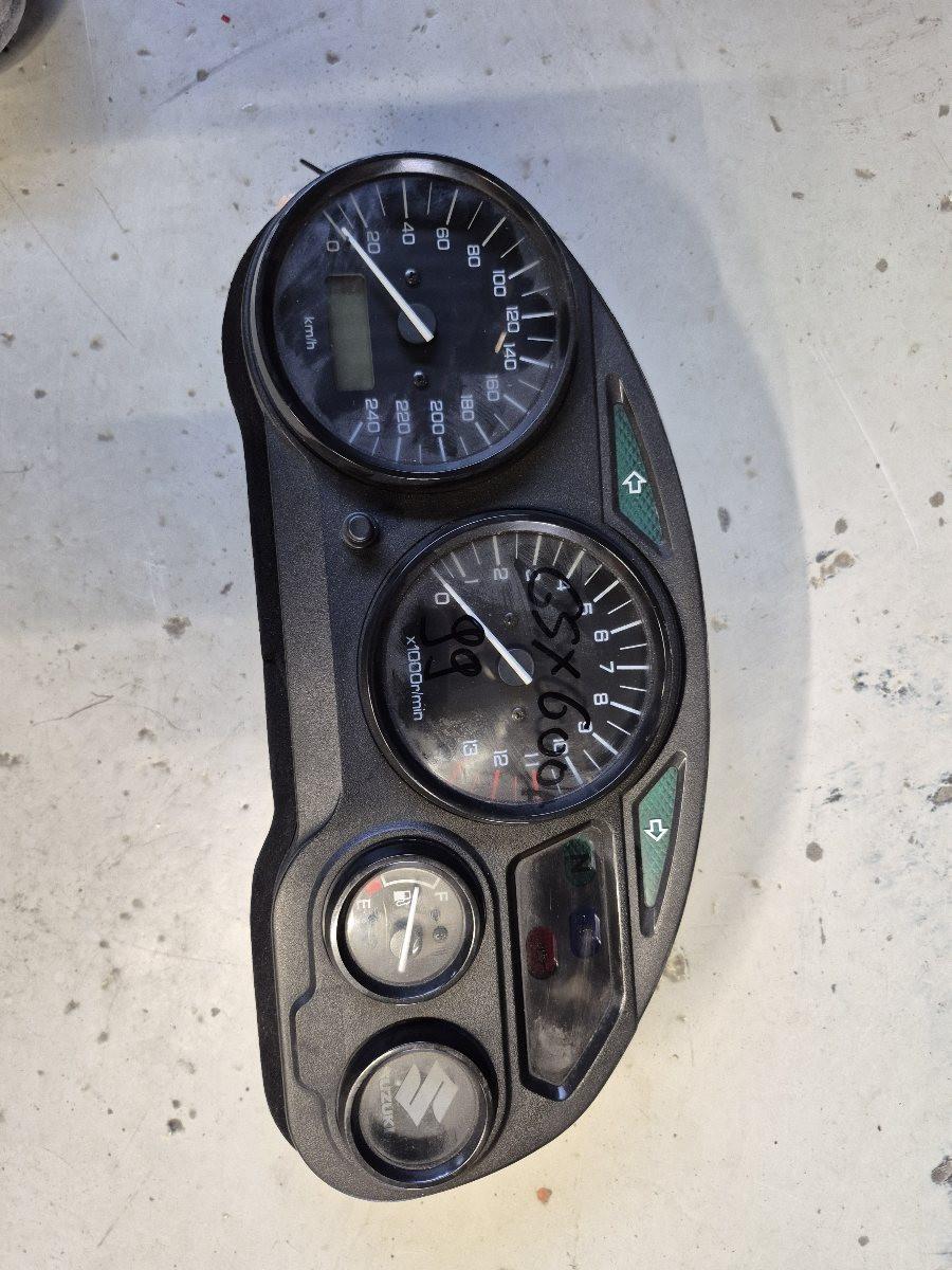 10.000 Nieuwe en gebruikte motor onderdelen