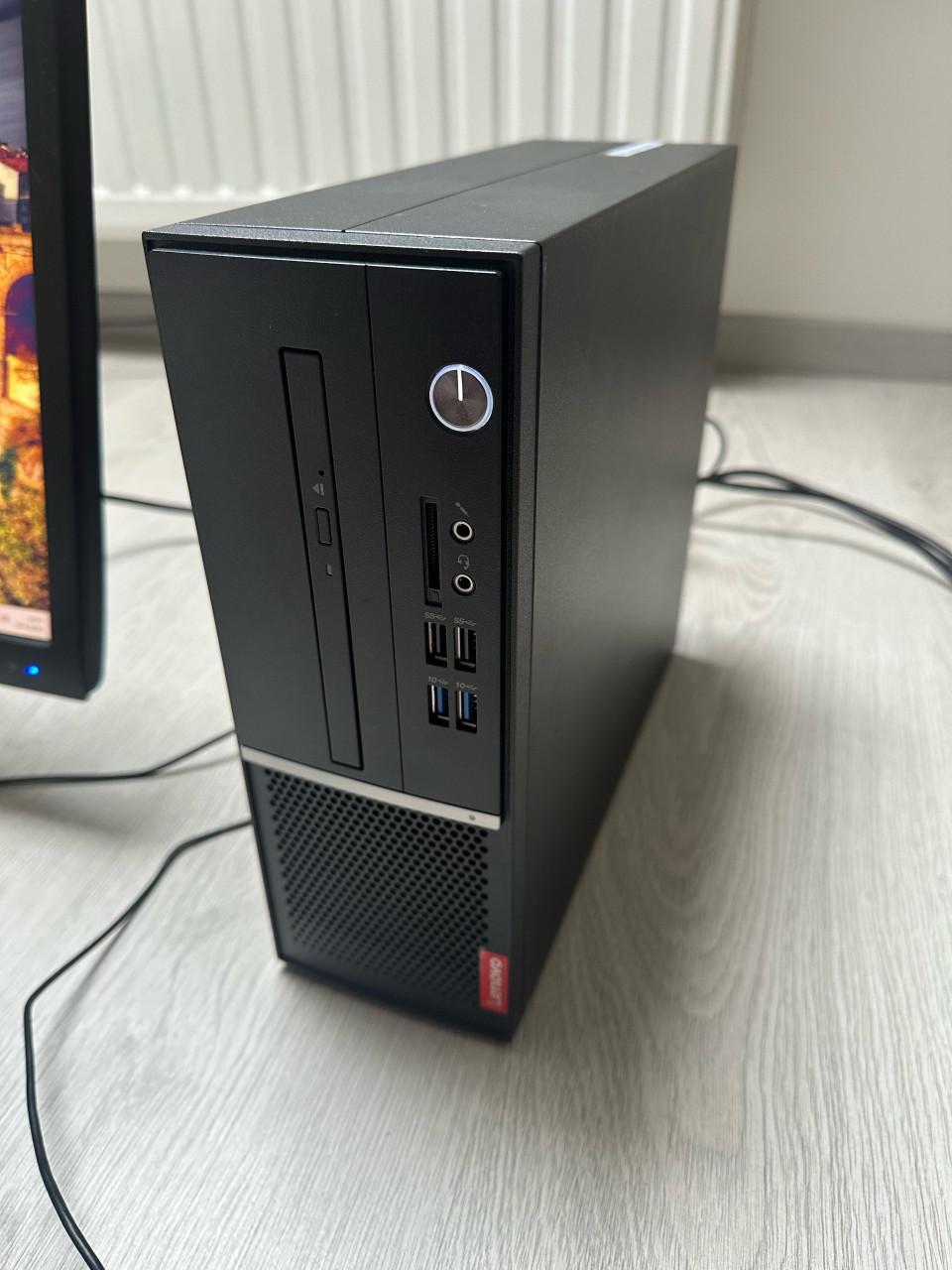Complete set  Lenovo / Intel Core i3 8de generatie / 8GB ram / Windows 11 /