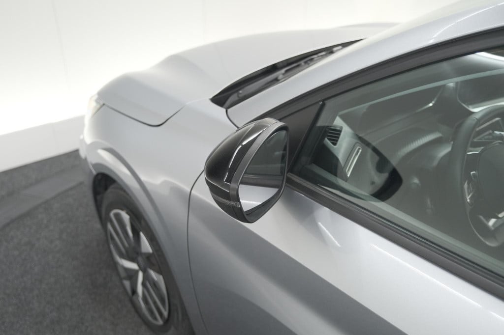 Peugeot 208 puretech 100 active | parkeersensoren | navigatie | apple carpl