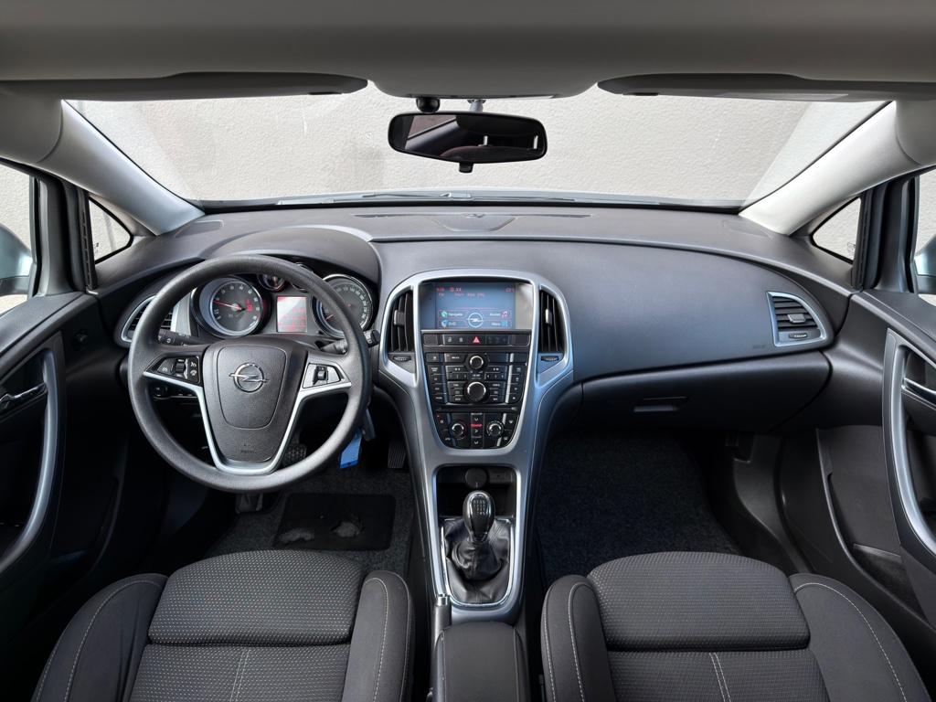 Opel Astra sports tourer 1.4 turbo edition