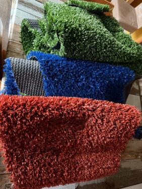 Stukken kunstgras groen/blauw/oranje