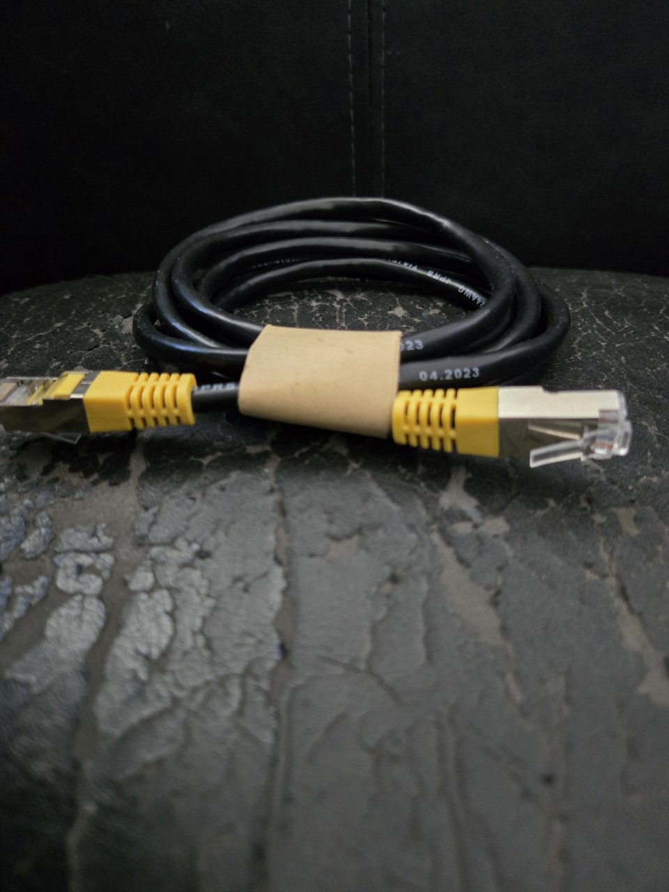 Heel veel kabels; Scart, Utp. Nieuw en gebruikt.