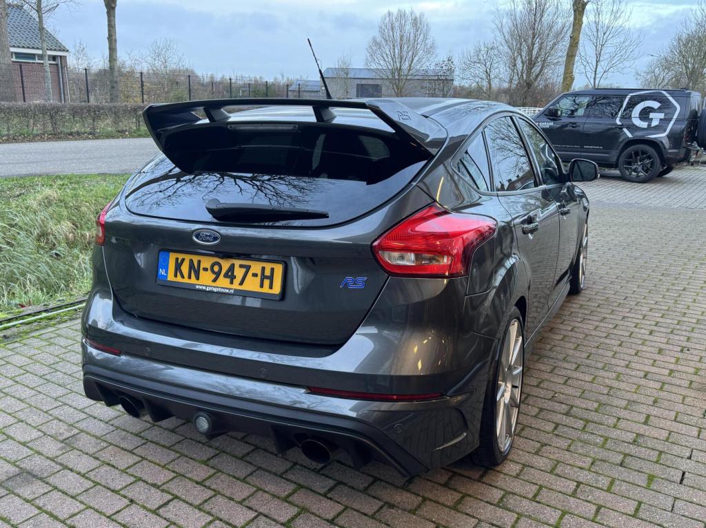 Ford Focus 2.3 rs orig nl schaalstoelen "clubsport"