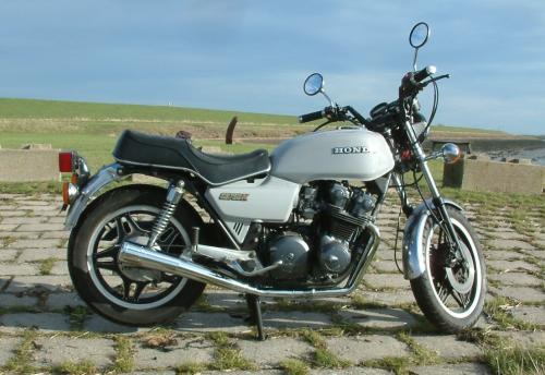Klassieker  Honda CB750 K dohc  1981 60000KM   pas nieuwe uitlaat er op