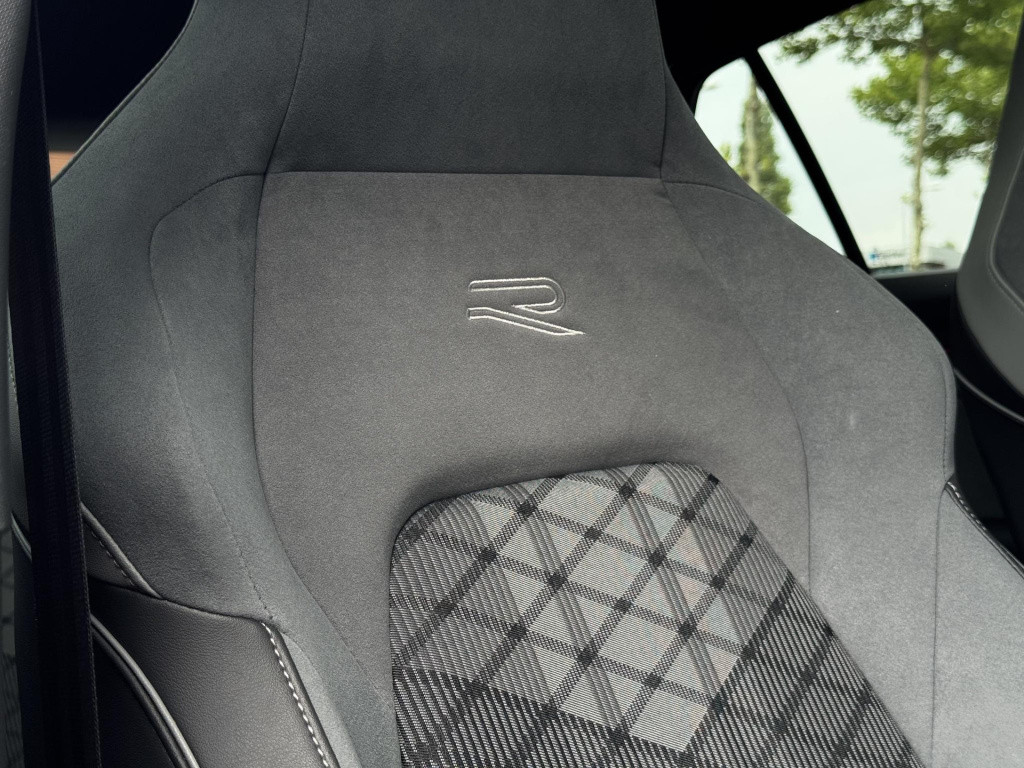Volkswagen Golf 1.5 etsi r-line nl-auto! | panoramadak | harman/kardon | sp