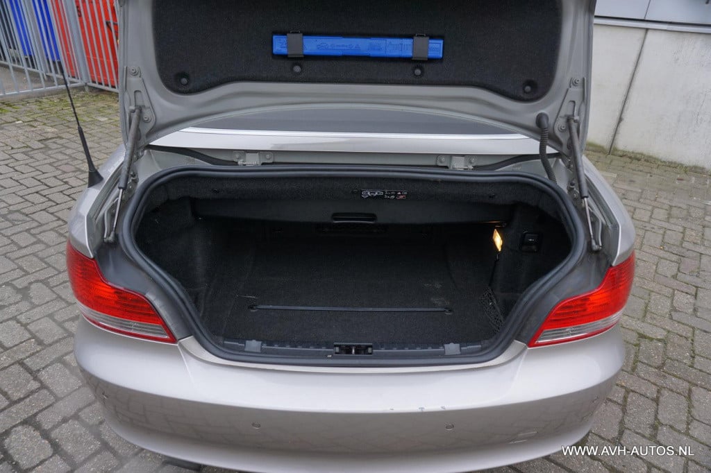 BMW 1 Serie cabrio 118i high executive