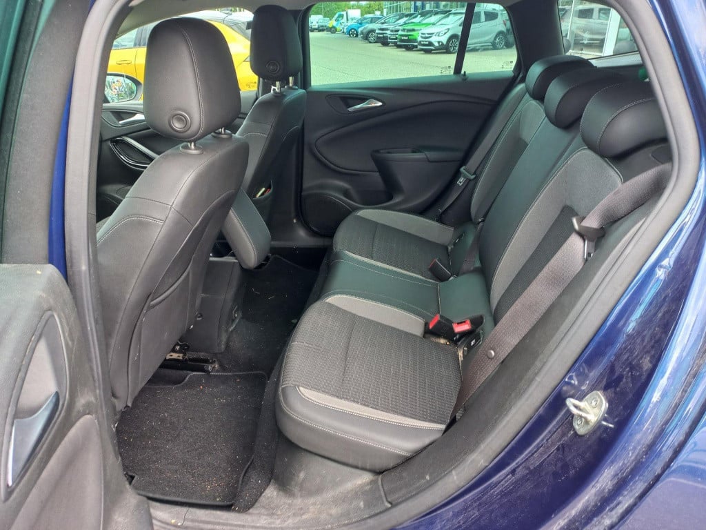 Opel Astra sports tourer 1.2 blitz elegance