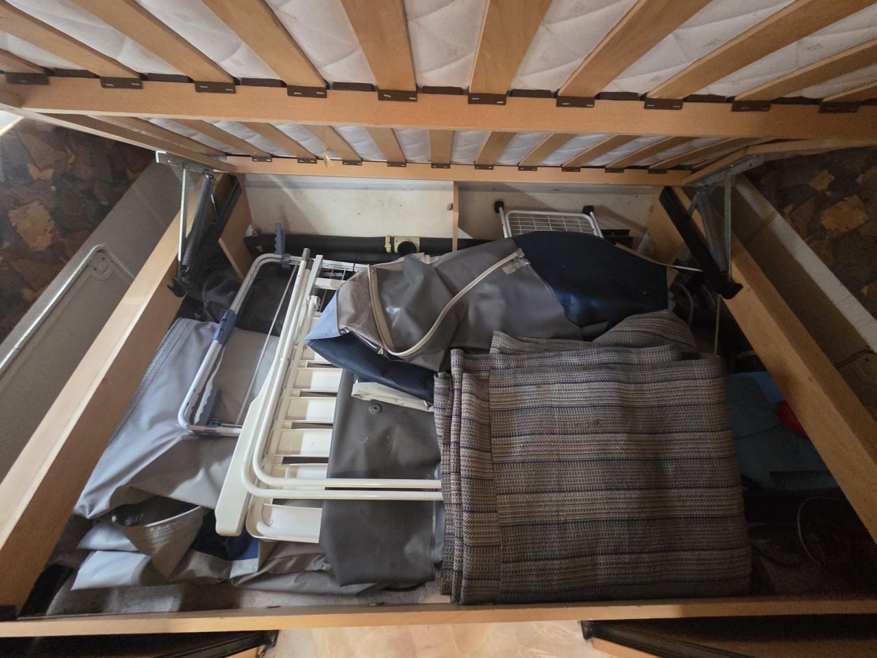 Hobby de luxe 495 met voortent en duitse papieren