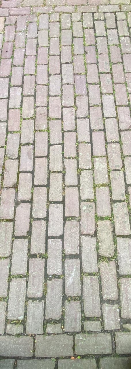 15m2 oude gebakken klinkerkeien.