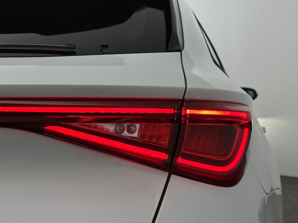 Seat Leon sportstourer fr business 1.5 tsi ehybrid 150kw / 204pk stationw