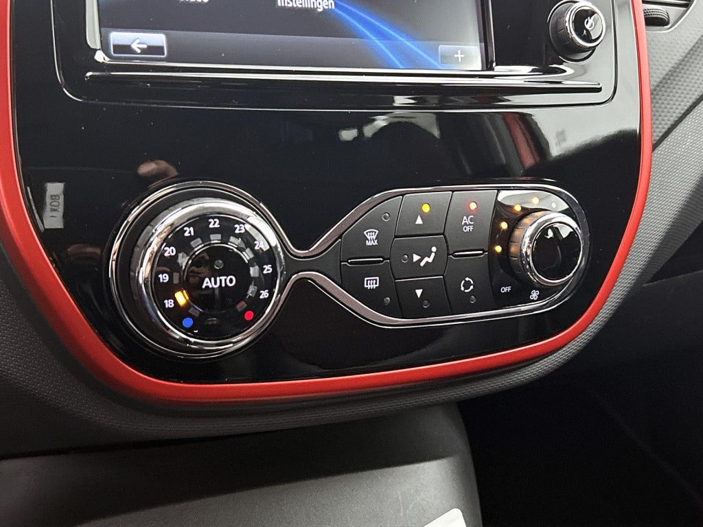 Renault Captur 0.9 tce helly hansen | navigatie | climate control | cruise 