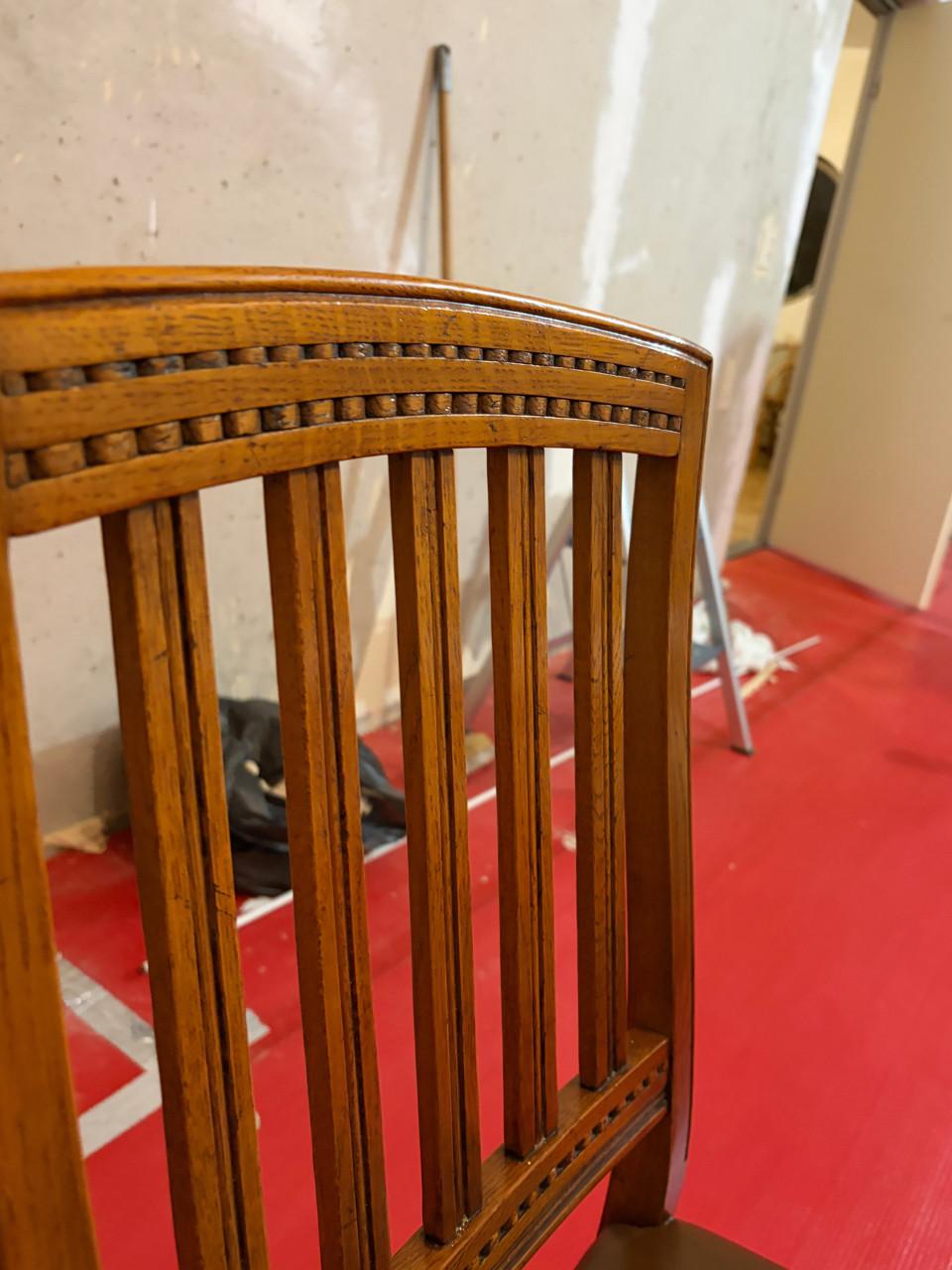 Massief houten eettafel klassiek 4 stoelen/zeer goede staat