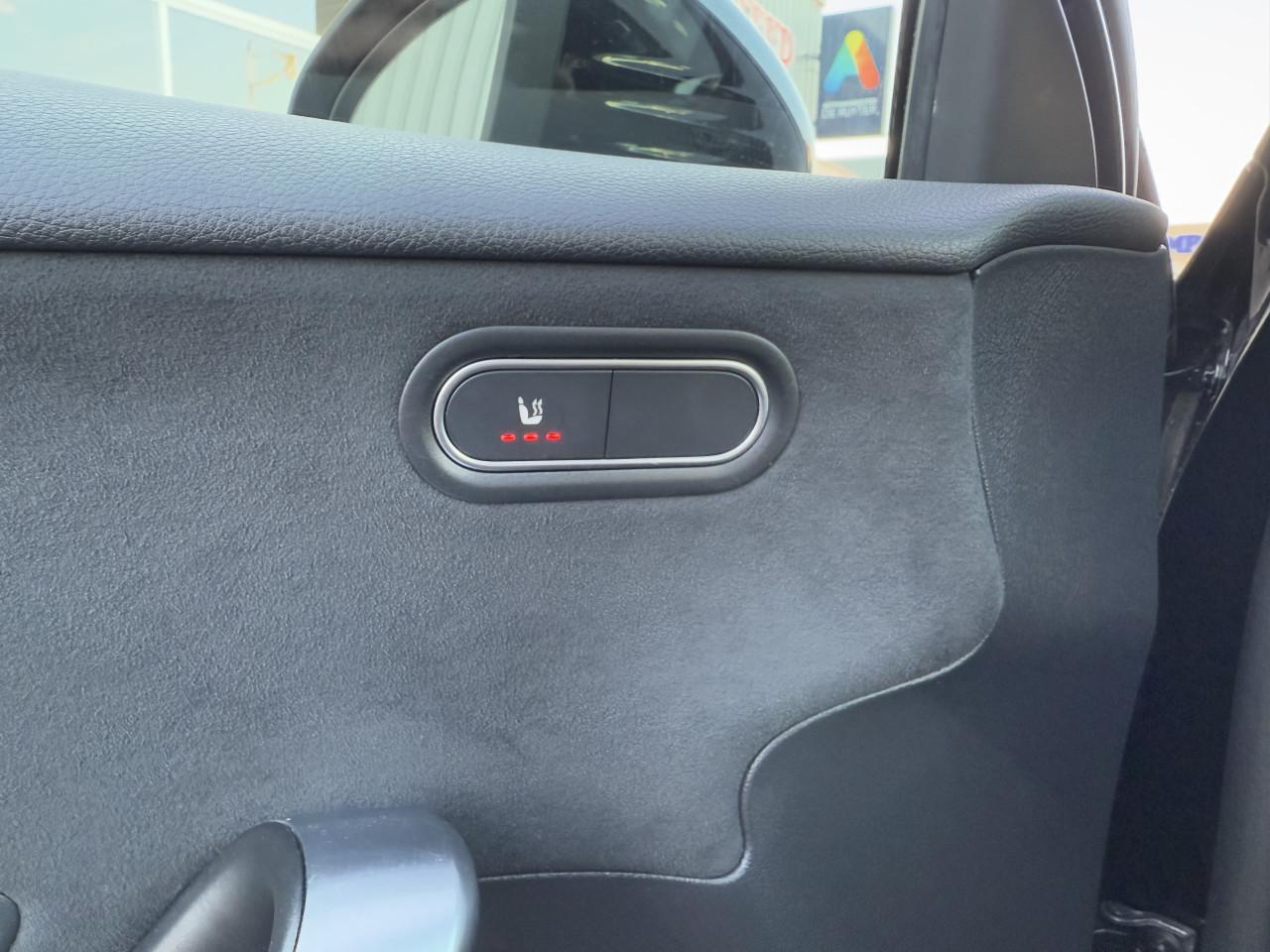 Mercedes-Benz A-klasse - 180 d AMG | Widescreen | Camera | Sfeer | Carplay