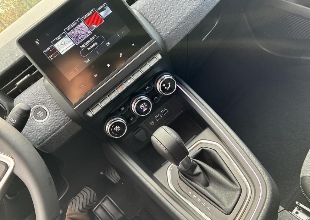 Renault Clio 1.6 e-tech full hybrid 145 techno - 5 jaar garantie / pack loo