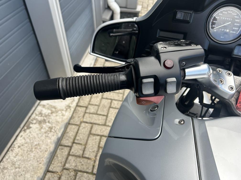 BMW R1150RT Twin-Spark uit 2004 met 122dkm, met ABS, kofferset, €1995,-
