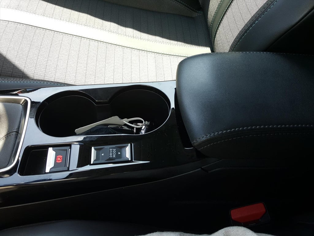 Peugeot 208 allure 1.2 puretech 100pk | 3d-navigatietomtom&bluetooth&dab+ |