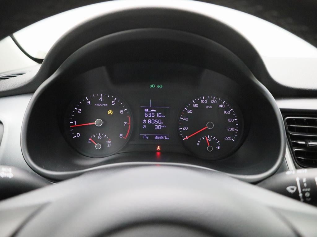 Kia Stonic 1.2 mpi design edition | apple carplay / android auto | parkeers