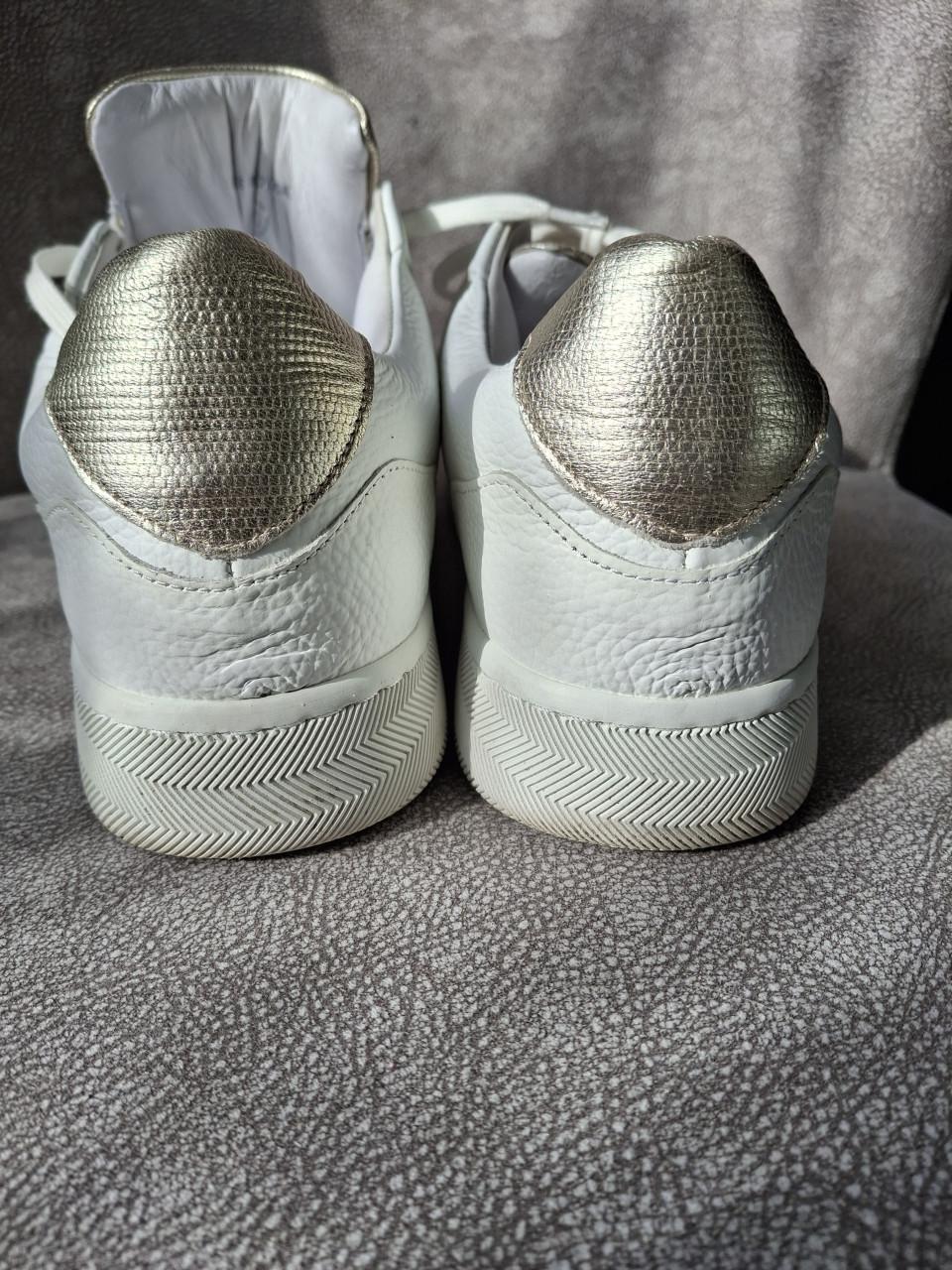 Sneakers merk nicolette