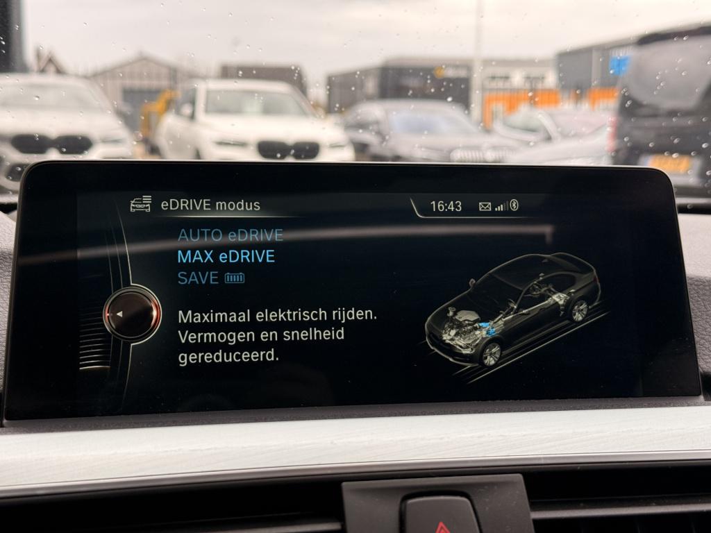 BMW 3-serie 330e m-sport | head-up | cruise | stoelverwarming | 360 | leder