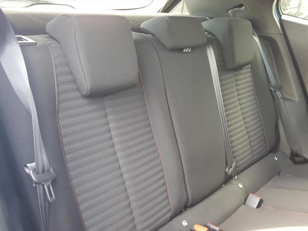 Peugeot 2008 1.2 puretech 100pk active | navigatie | bt | camera achter | p