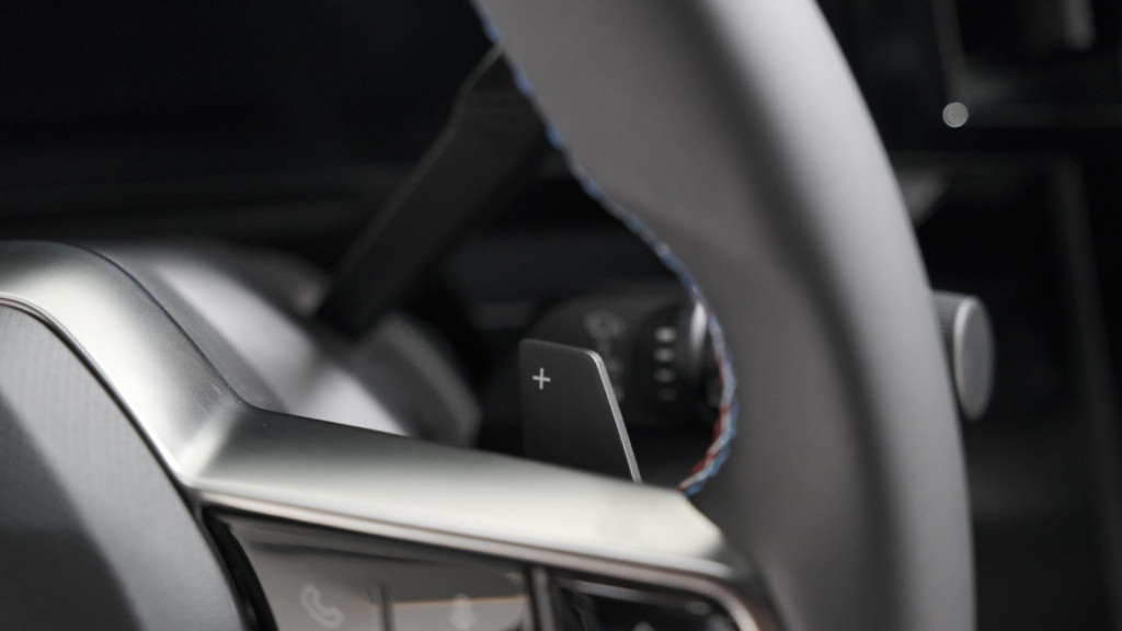 Renault Austral e-tech hybrid 200 techno esprit alpine | panoramadak | came