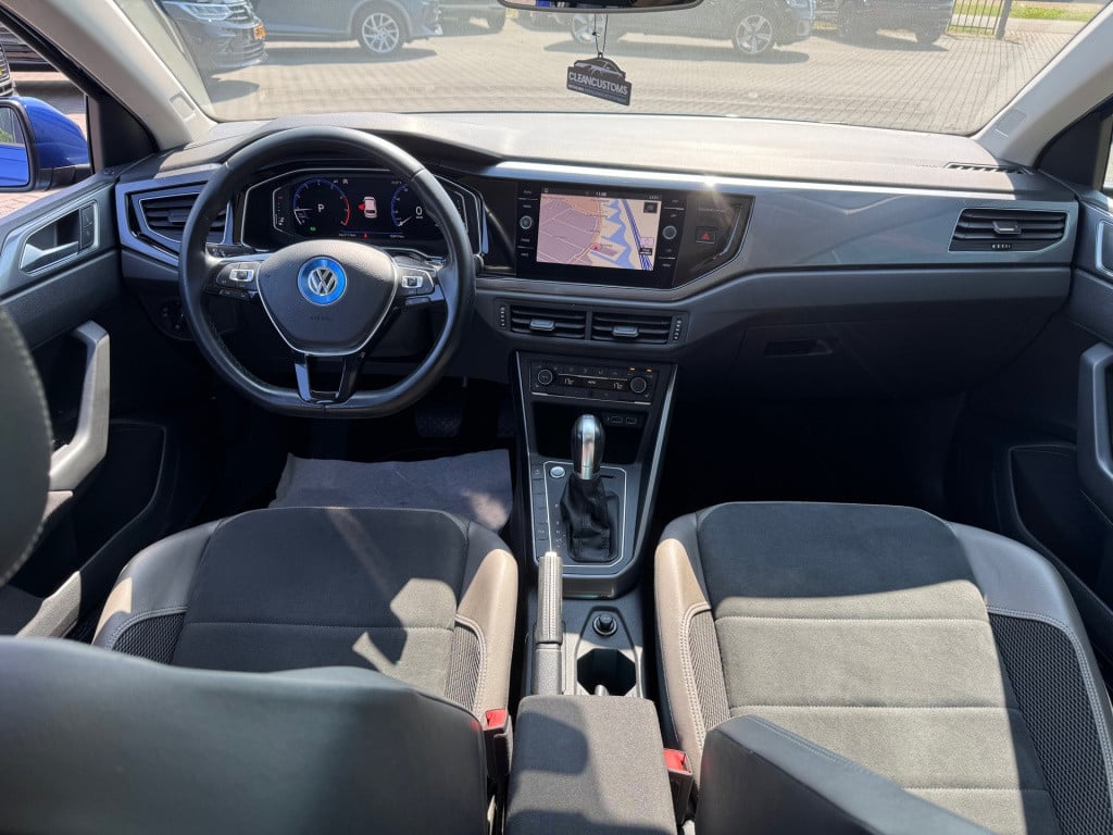 Volkswagen Polo 1.0 tsi highline * panoramadak * led * virtual cockpit