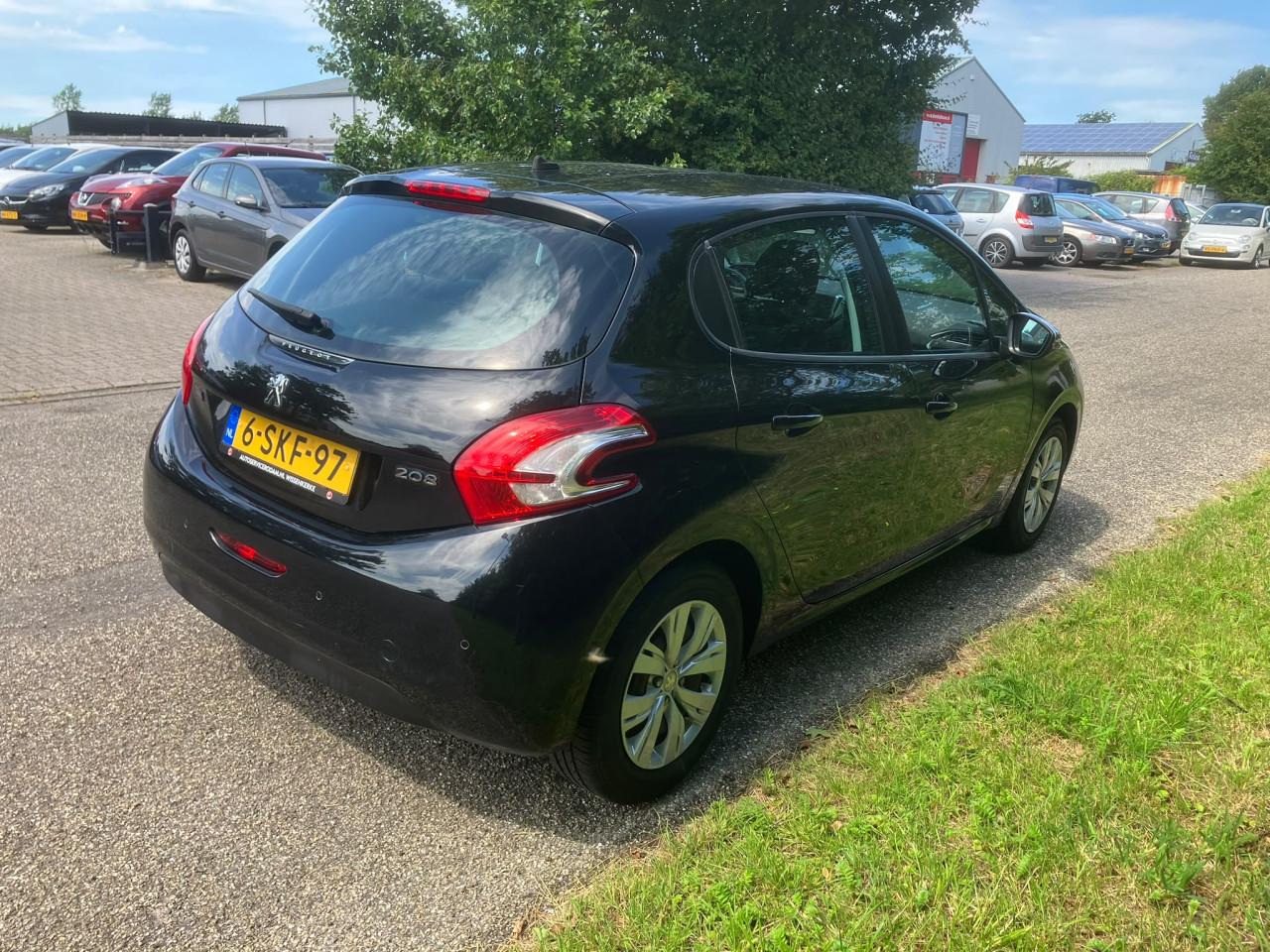 Peugeot 208 1.2